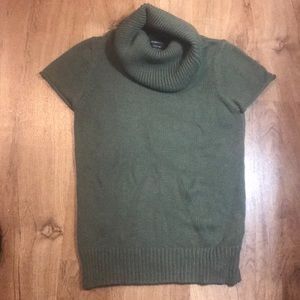 BCBG MaxAzria sm short sleeve sweater